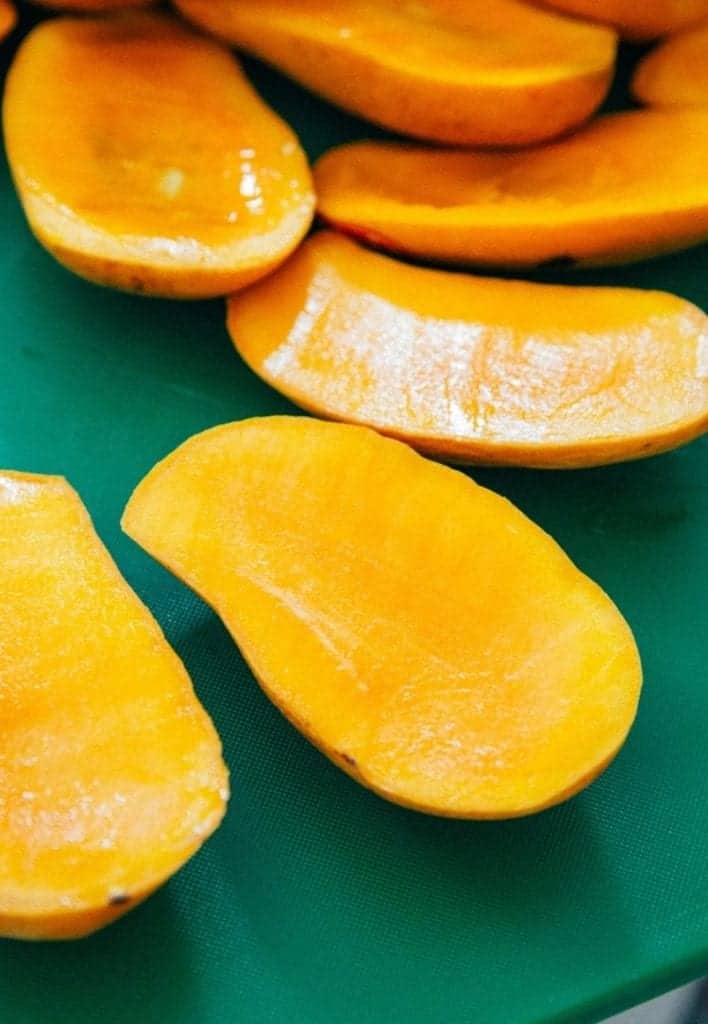 Health and beauty benefits of mangos. Mango beauty benefits. Mango health benefits. Mangos.