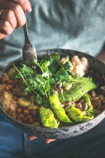 Eat healthy salad to stay on a budget.