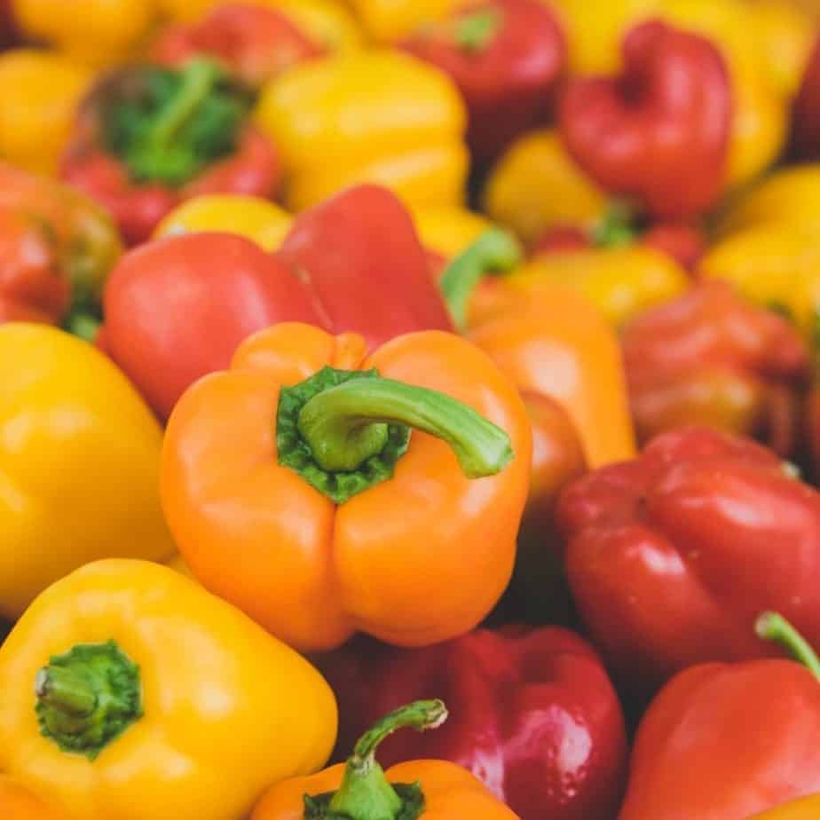 Bell peppers are a hydrating food, especially for the skin. 