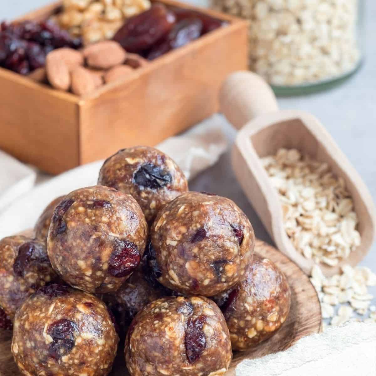 Best peanut butter bliss balls made with oats.