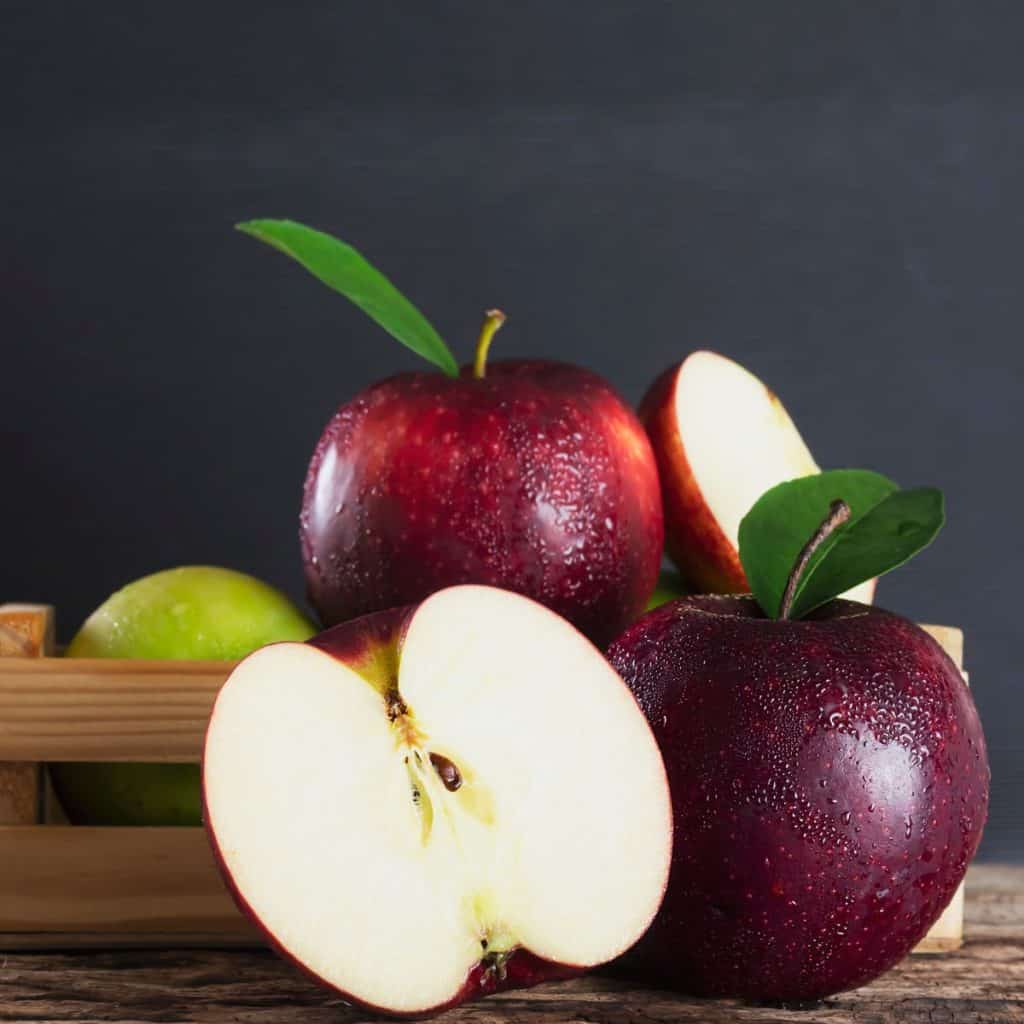 Nutrition for apples and health benefits.