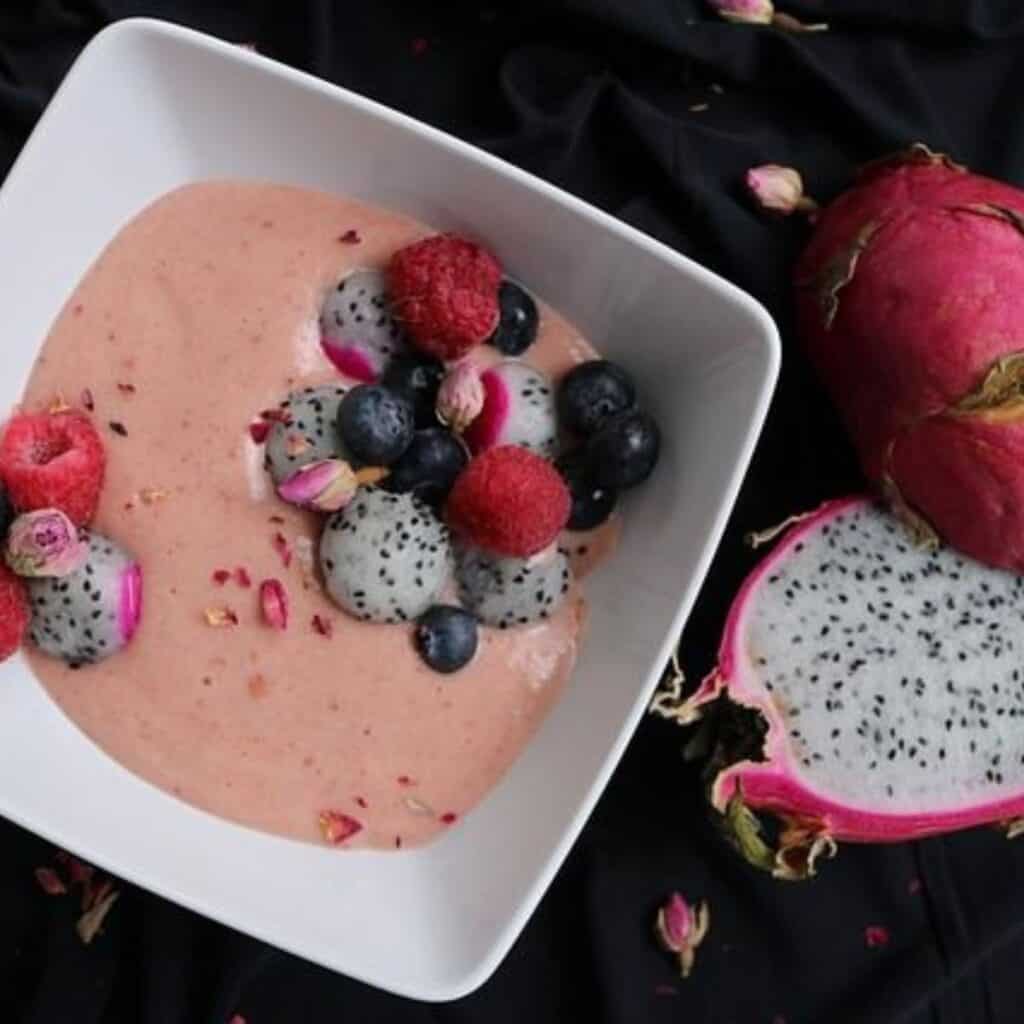 Low carb smoothie bowl made with pitaya, dragon fruit.