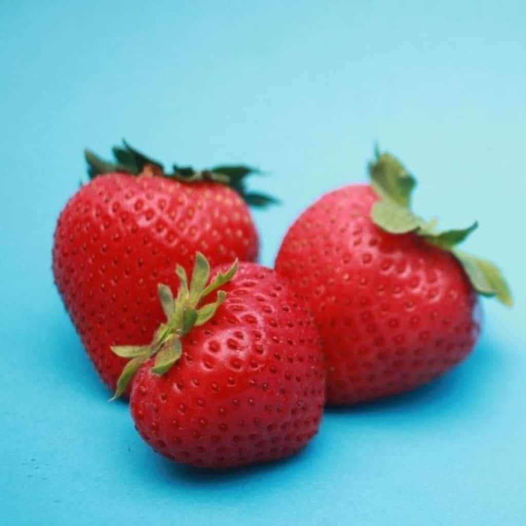 strawberries nutritional content