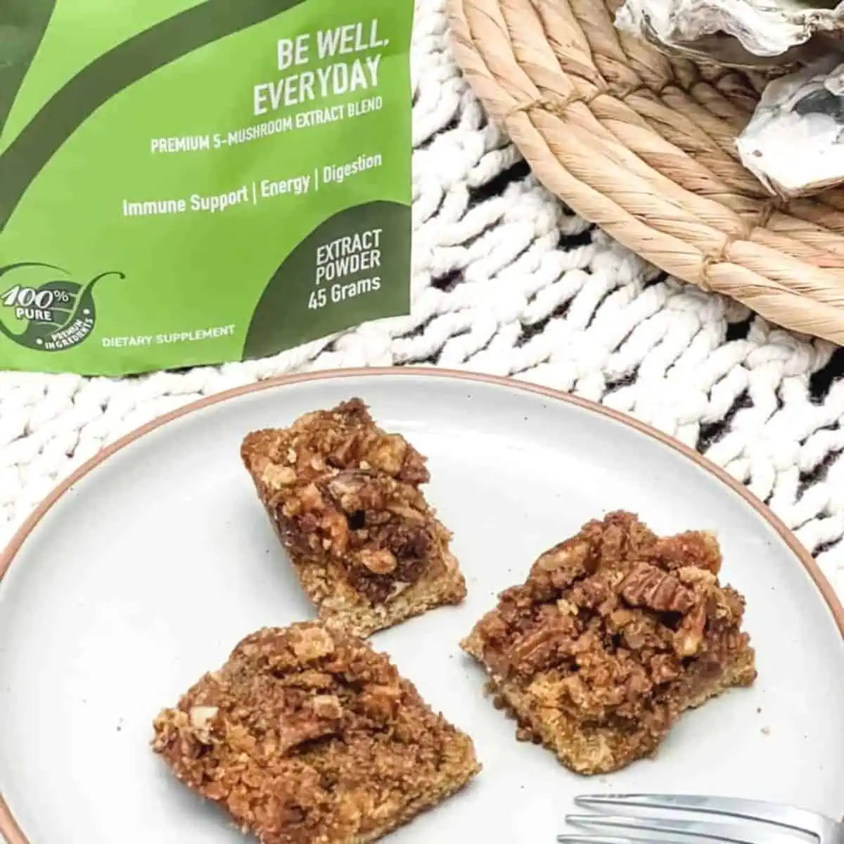 https://eatyournutrition.com/vegan-pecan-pie-bars/