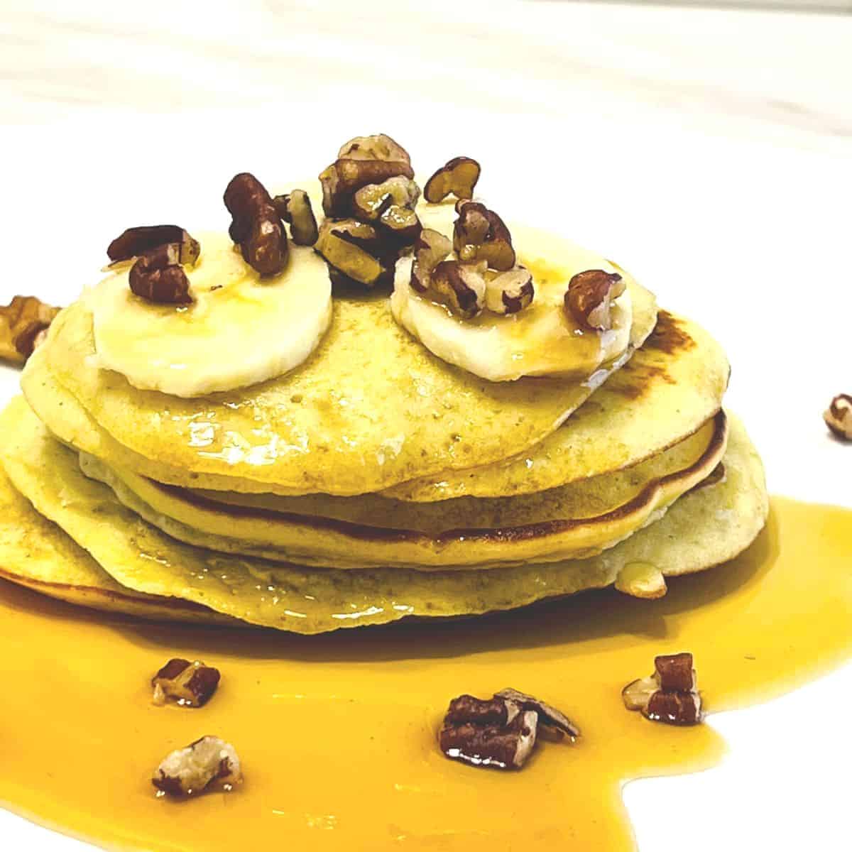 HOW TO MAKE PALEO BANANA OATMEAL PANCAKES (GLUTEN-FREE)