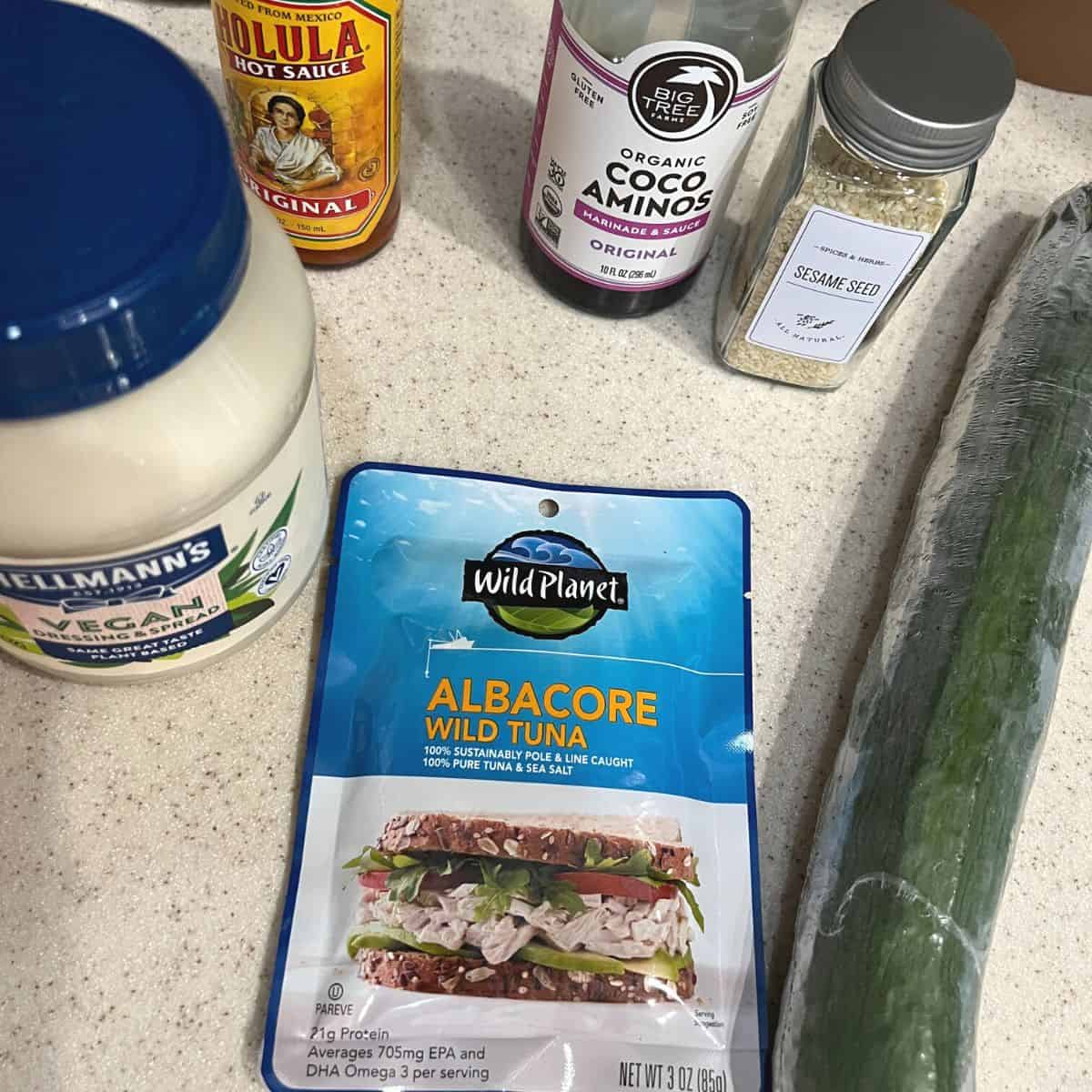 ingredients for spicy tuna sushi boats