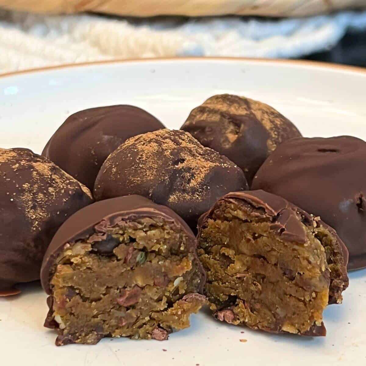 Healthy pumpkin chocolate truffles