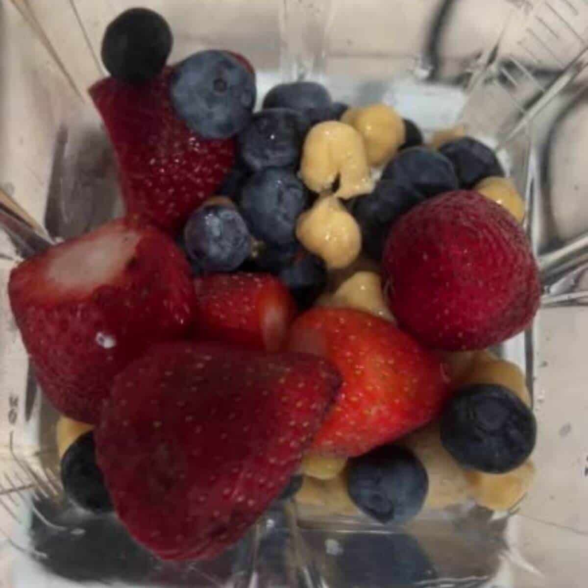 Making a bean berry smoothie