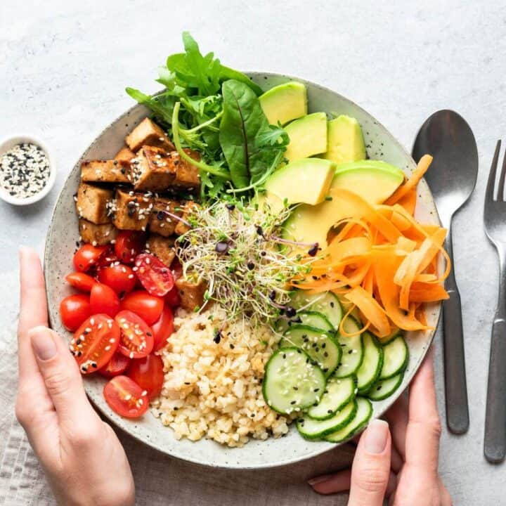 How to use meditation for mindful eating? tips for healthy digestion.