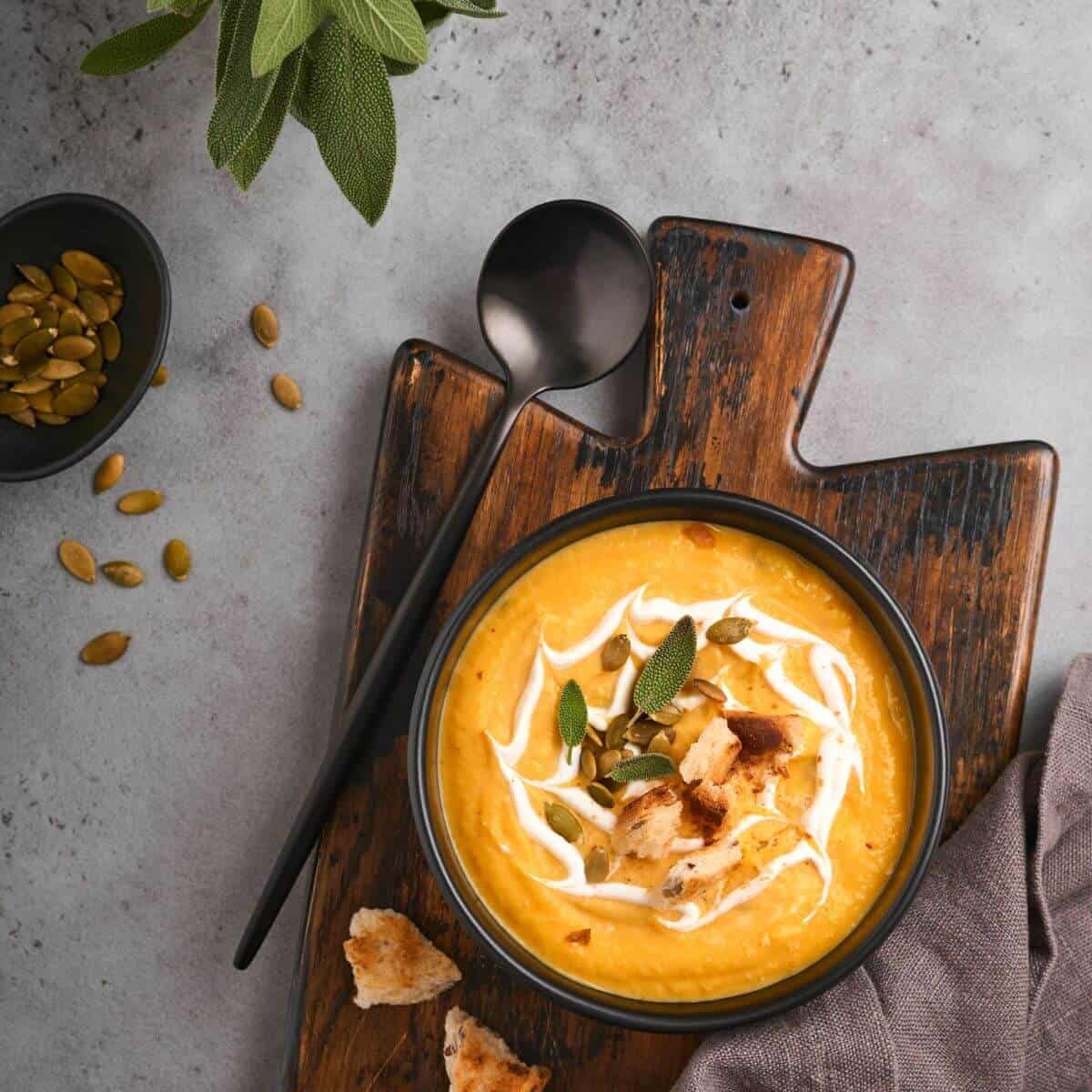 Butternut squash coconut curry soup