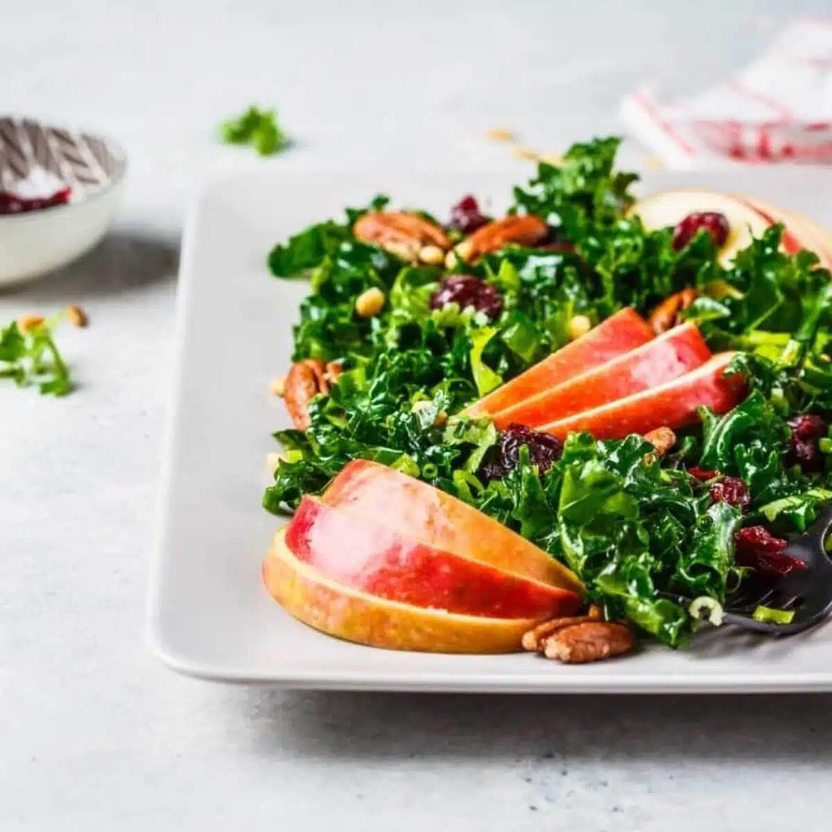 Massaged kale salad with apple recipe, a full day in the life of a nutritionist, healthy eating.