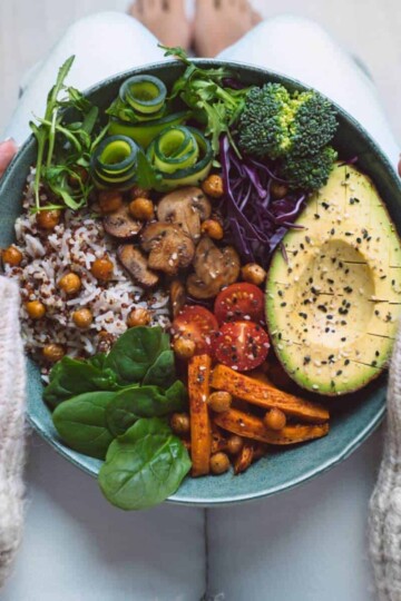 My top 25 holistic tips for a happy healthy new year.