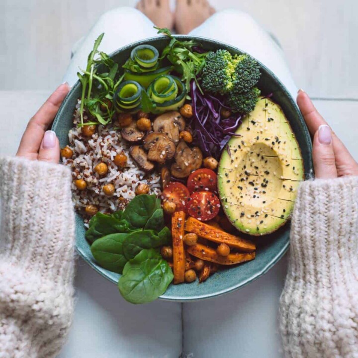 My top 25 holistic tips for a happy healthy new year.