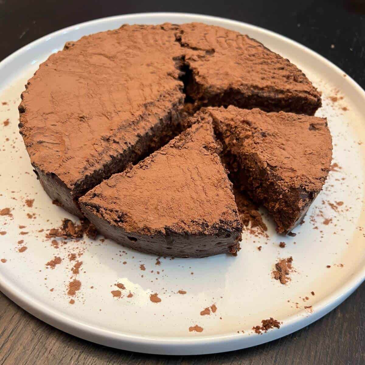 Flourless chocolate cake recipe