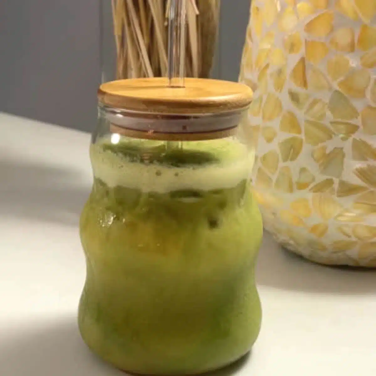 How to Make Easy to Make Peach Iced Matcha Latte with Fresh Peaches