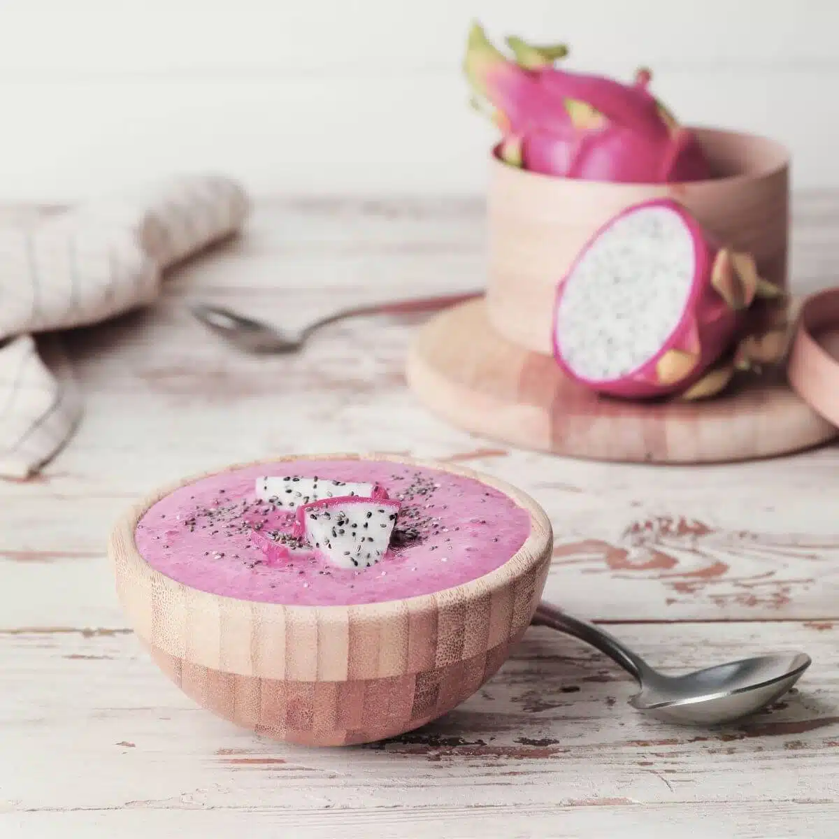 Enjoy this delicious pink power dragon fruit spring smoothie