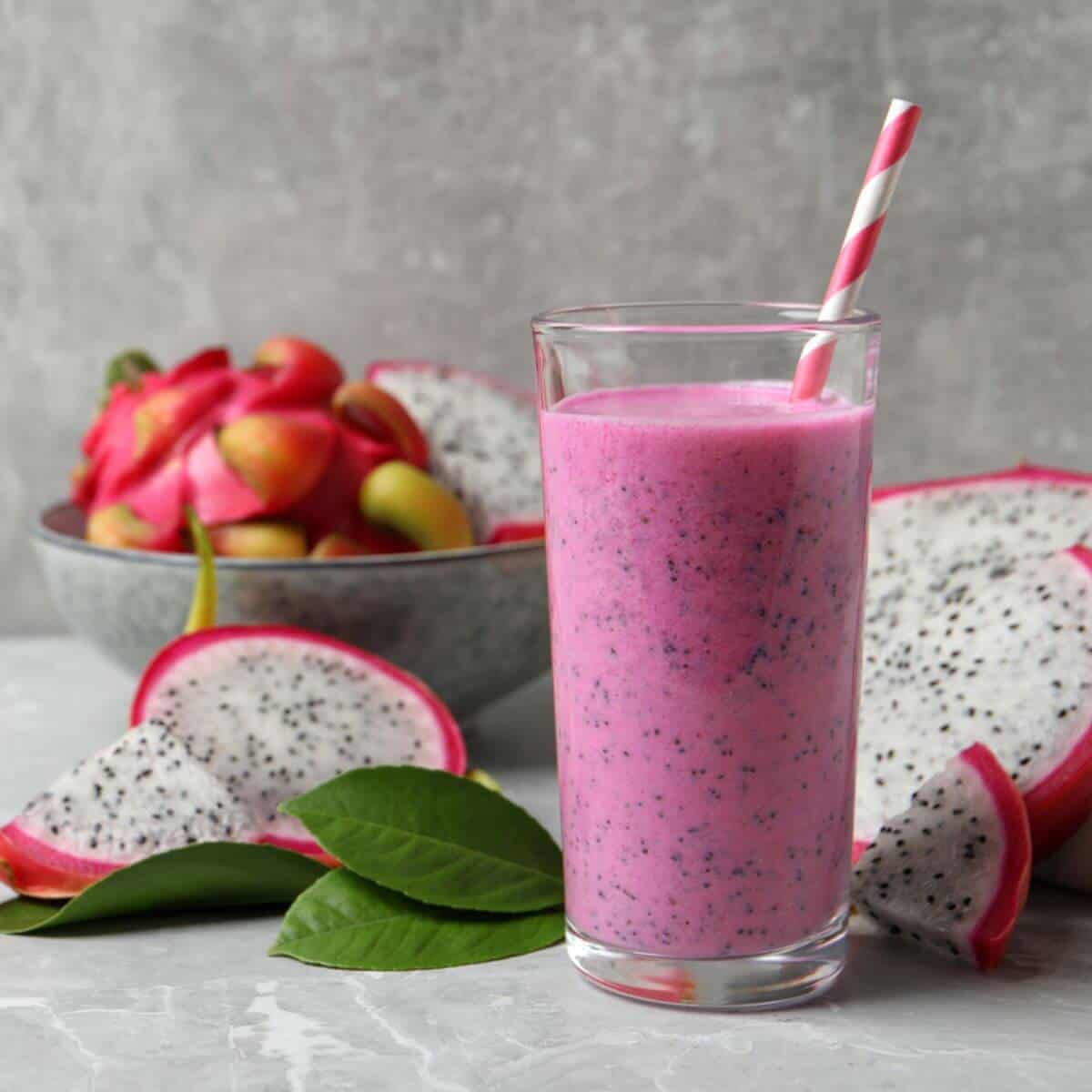Why you'll love this pink power dragon fruit smoothie recipe.