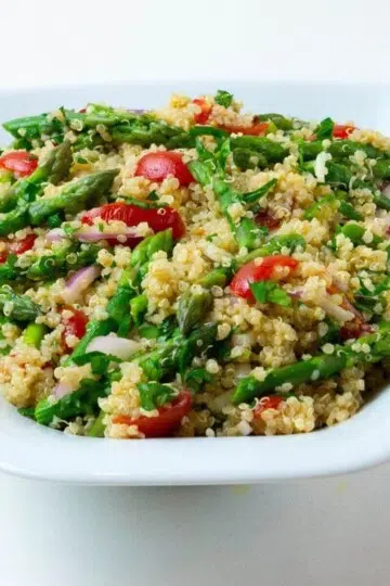 Lemon Asparagus Quinoa Risotto: A Gut-Friendly Delight