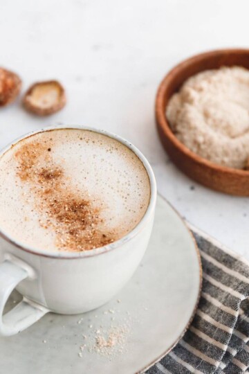Chai Spiced Shiitake Mushroom Latte with Ashwagandha (Gut-Friendly & Adaptogenic)