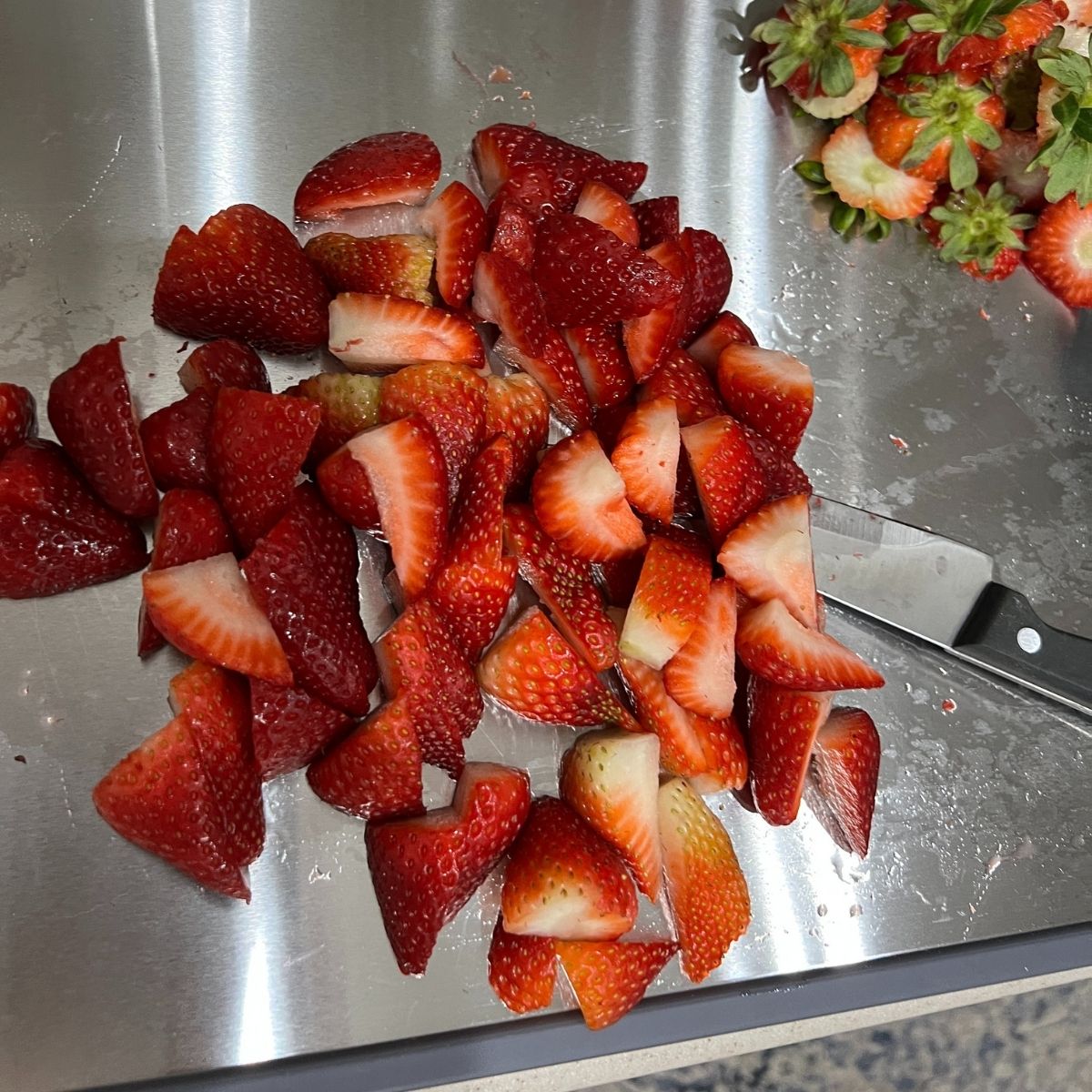 learn how to make a dessert strawberry shortcake