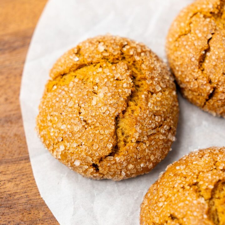 chewy ginger molasses cookies
