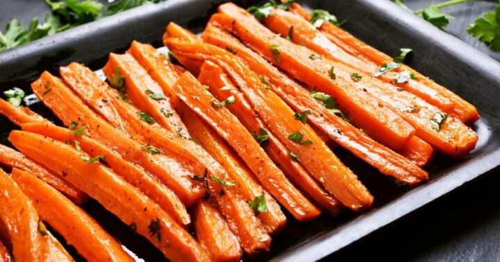 Healthy Honey Glazed Carrots Recipe (Easy Easter Side Dish)