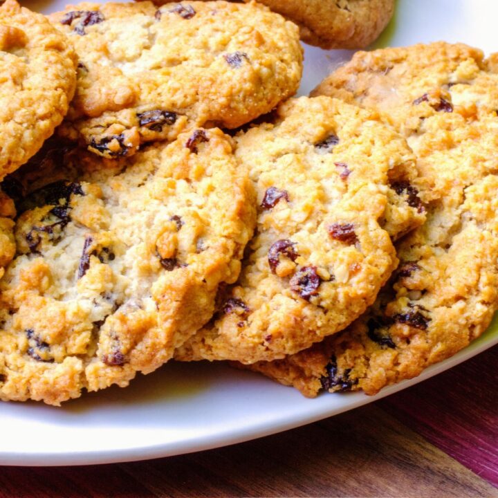 Soft & Chewy Gluten-Free Oatmeal Rasin Cookie
