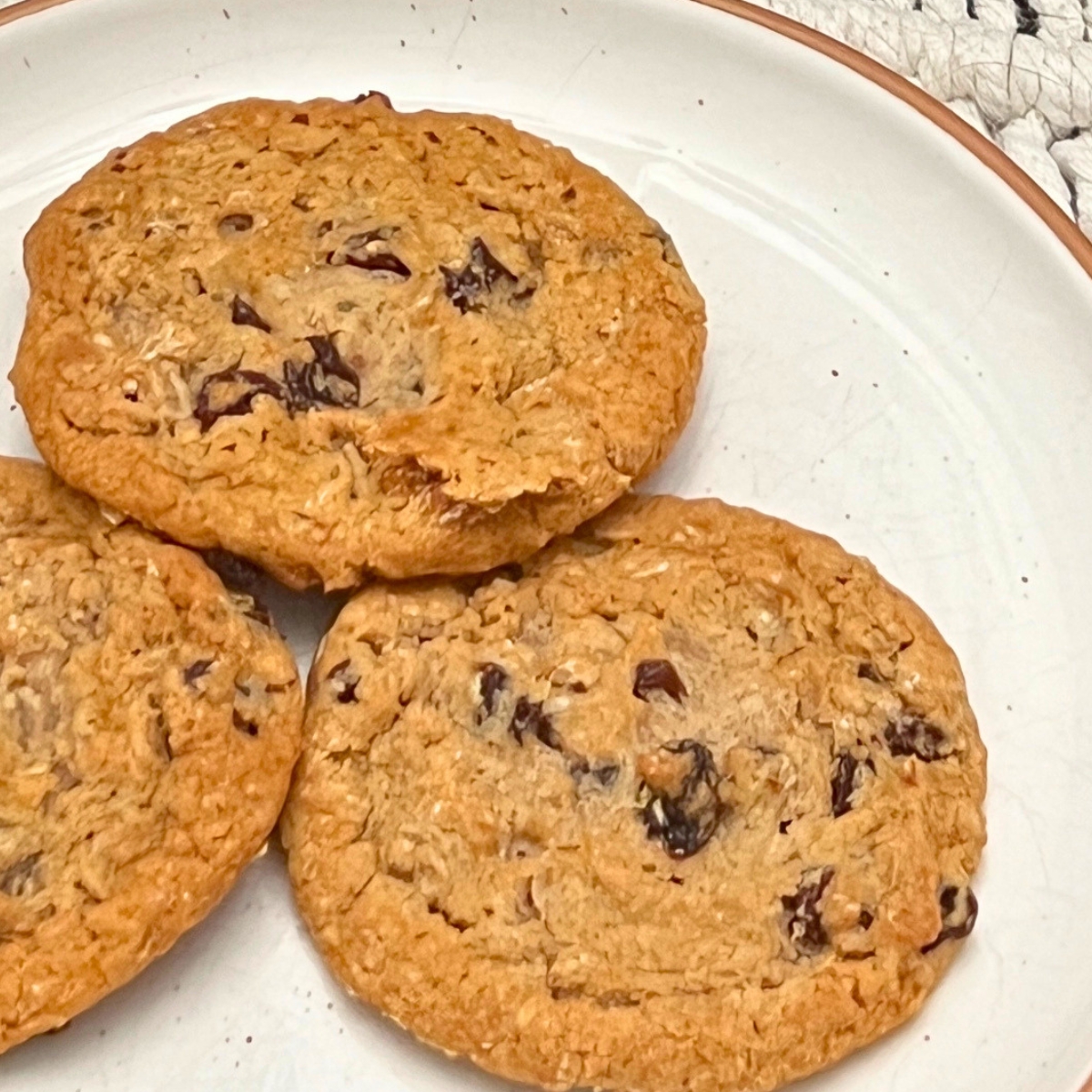 gluten-free oatmeal raisin cookie