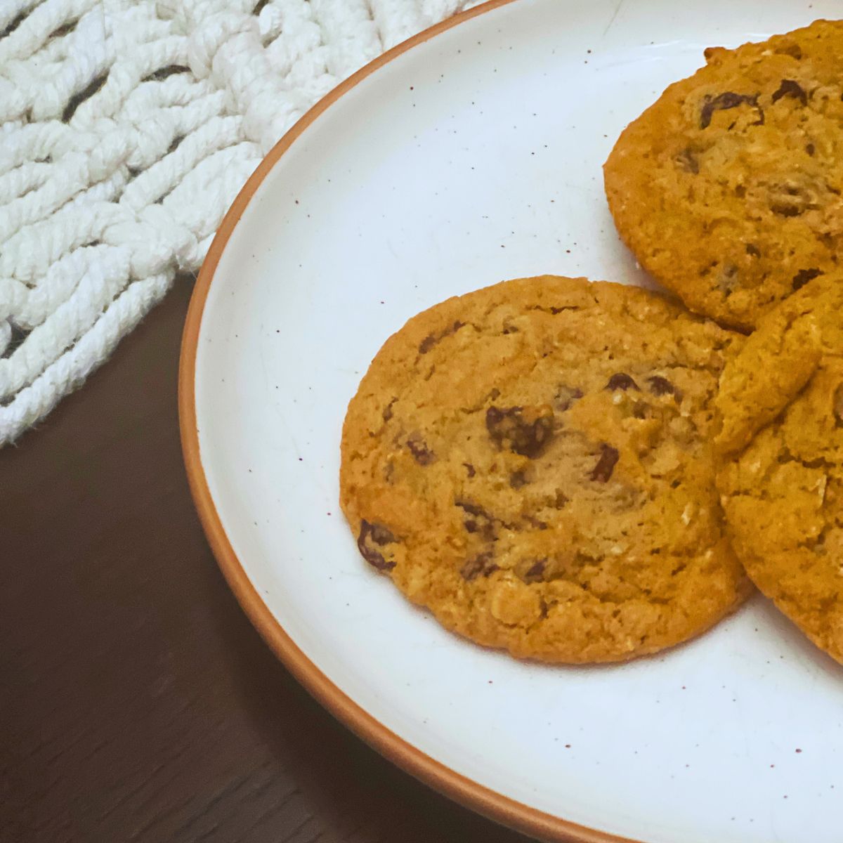 soft oatmeal raisin cookies